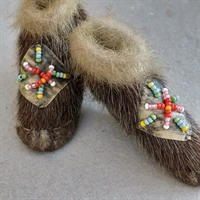 sovenier-sutsko-sælskind-perlebroderi-dekoration-gamle-Grønland